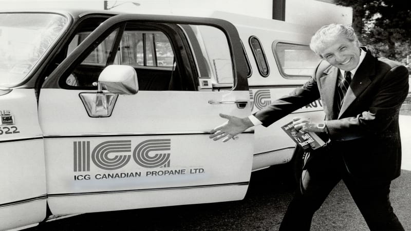 Seventies super-salesman challenges new car-sales record